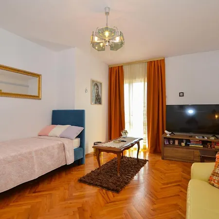 Lidia Apartament *