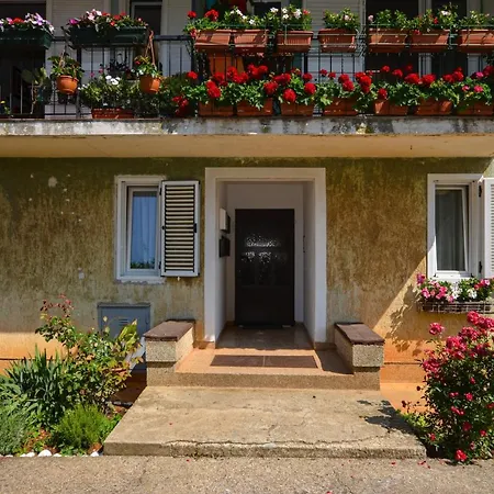 Apartament Lidia *