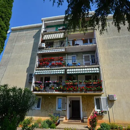Apartament Lidia *