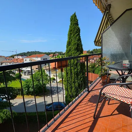 Apartament Lidia *
